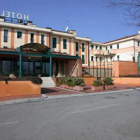 Il Canova Hotel 4*